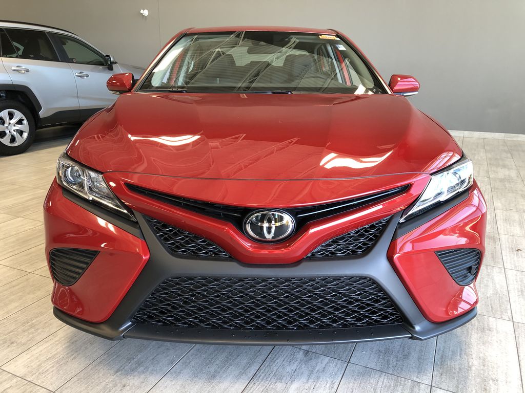 Camry se 2020